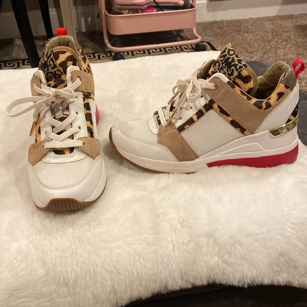 Michael kors wedge Georgie sneakers leopard and white with gold and red accents - Picture 5 of 17